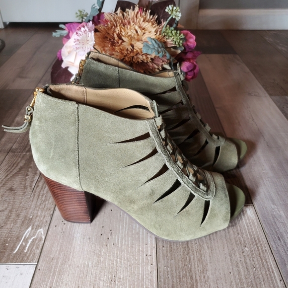 Michael Kors Elsie Cutout Suede Open Toe Booties Olive Green Women's Size 9M NEW - Picture 9 of 16